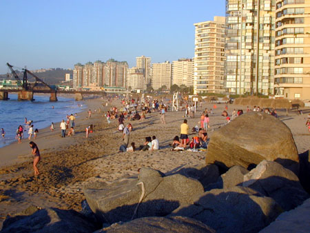 beach at Vina del mar jan 2003